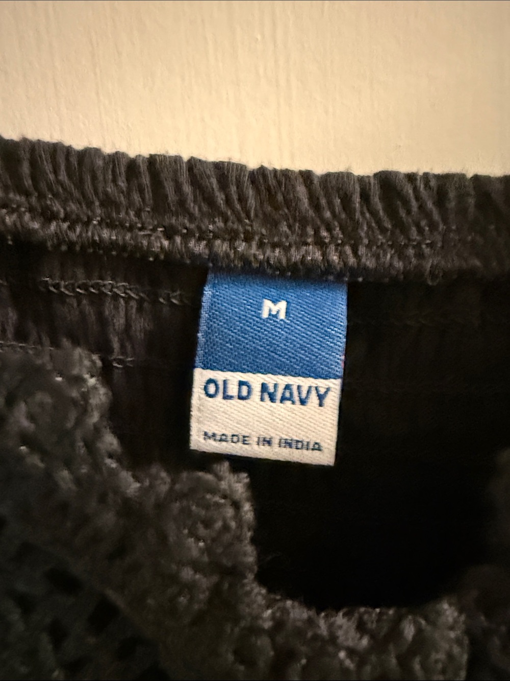 Old Navy Black Crochet Peplum Camisole - Picture 2 of 2